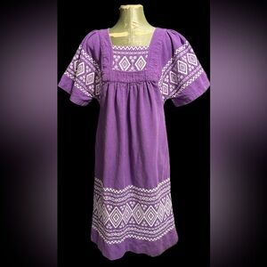 Vintage 70s
Guatemalan Oaxacan Style MuuMuu Cotton Caftan Boho Dress